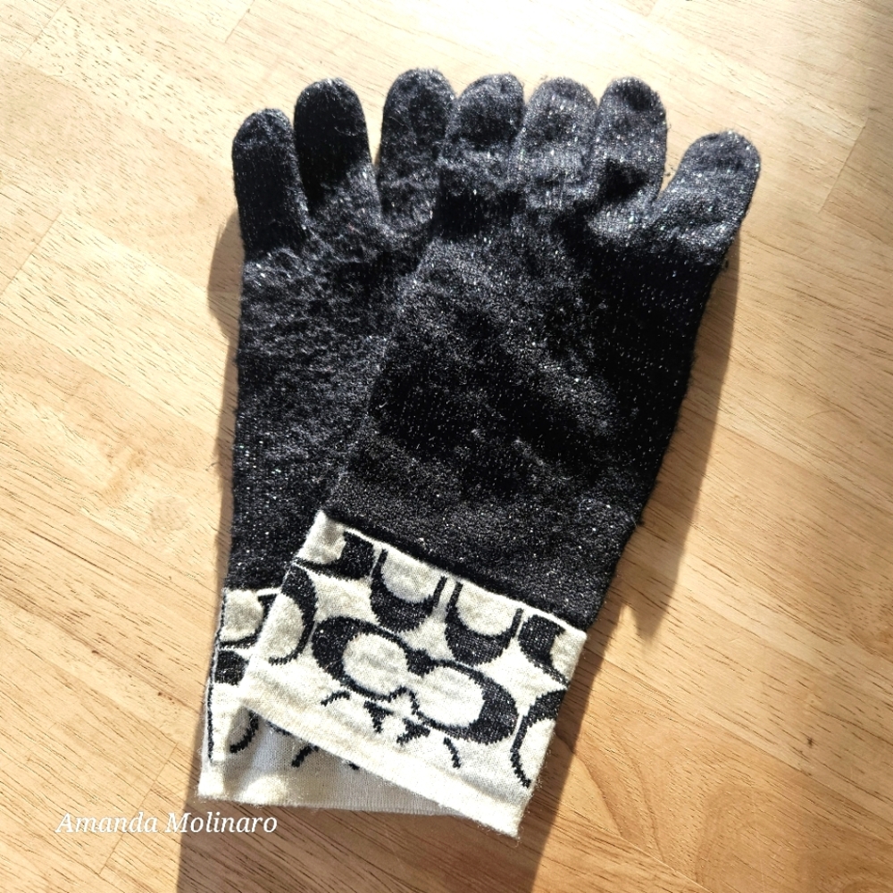 COACH Signature Logo Knit Gloves | OS